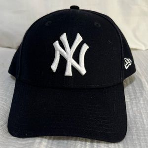 New York Yankees New Era League 9FORTY Adjustable Hat